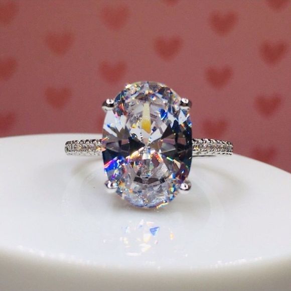 OVAL WEDDING RING - Picture 6 of 9